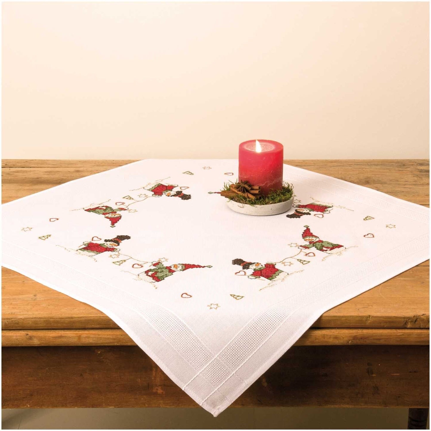 Stickpackung Tischdecke "Schneemänner"